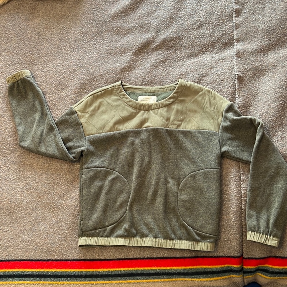 REI womens pull over